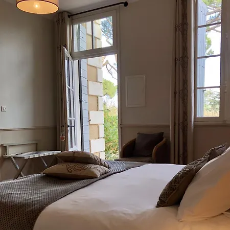 De L'esperance - D'hotes De Prestige Bed & Breakfast 3*